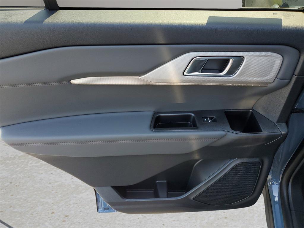 new 2025 Ford Explorer car, priced at $41,908