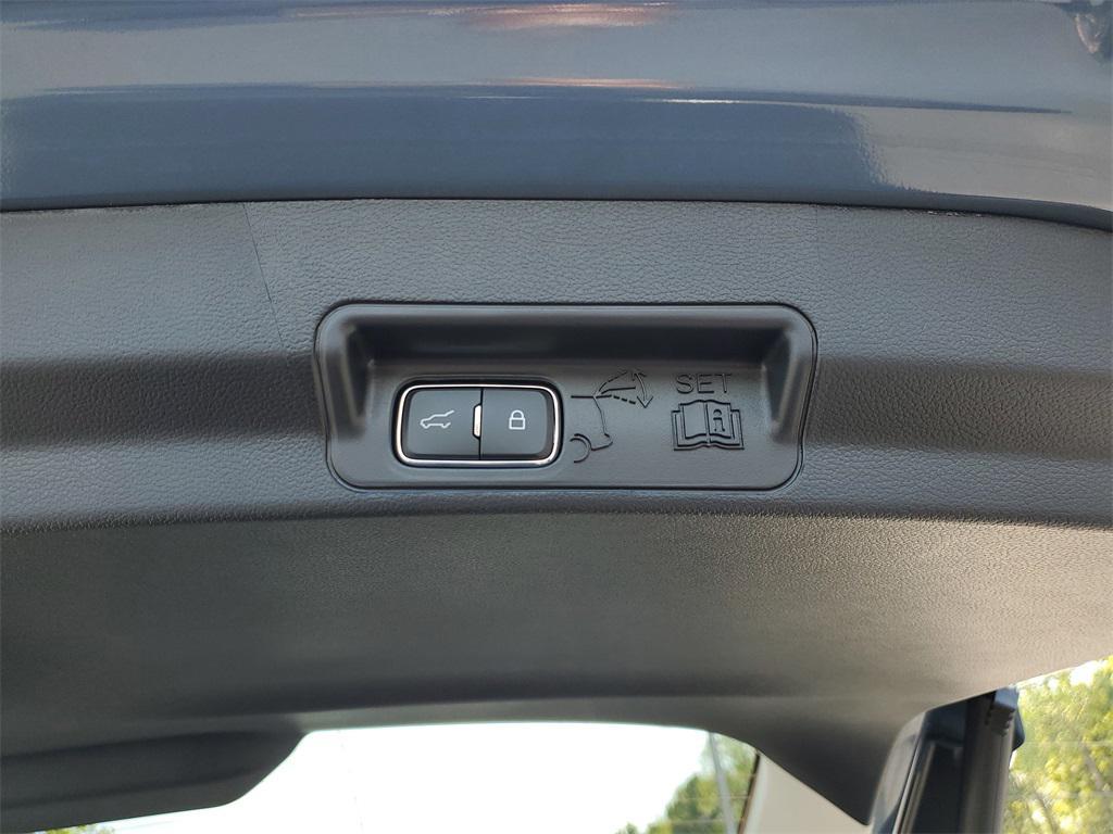 new 2025 Ford Explorer car, priced at $41,908