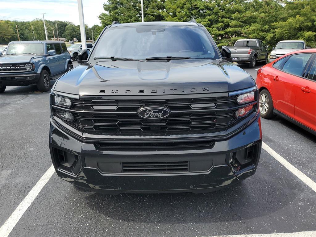 used 2025 Ford Expedition car, priced at $81,521