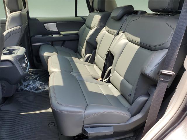 new 2025 Ford Expedition car, priced at $70,883