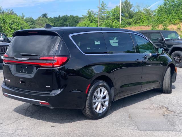 new 2025 Chrysler Pacifica car, priced at $46,368