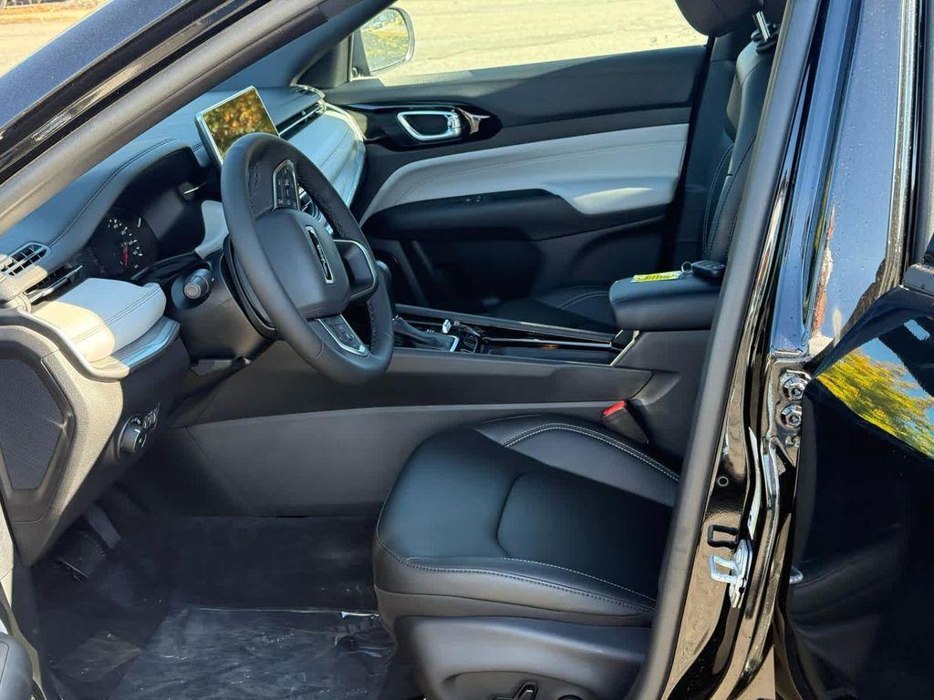 new 2025 Jeep Compass car, priced at $32,214