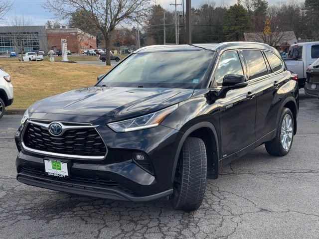 used 2021 Toyota Highlander Hybrid car, priced at $40,995