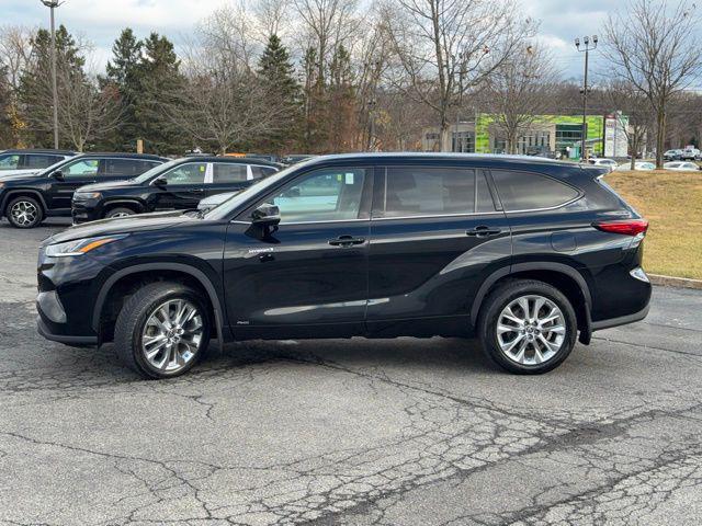 used 2021 Toyota Highlander Hybrid car, priced at $40,995