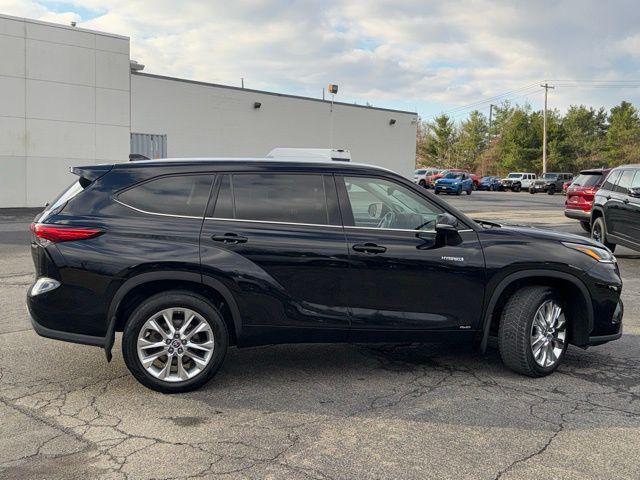 used 2021 Toyota Highlander Hybrid car, priced at $40,995