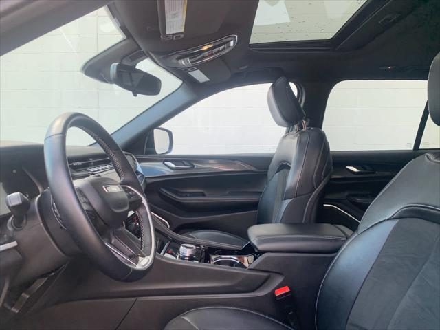 used 2022 Jeep Grand Cherokee car, priced at $33,800