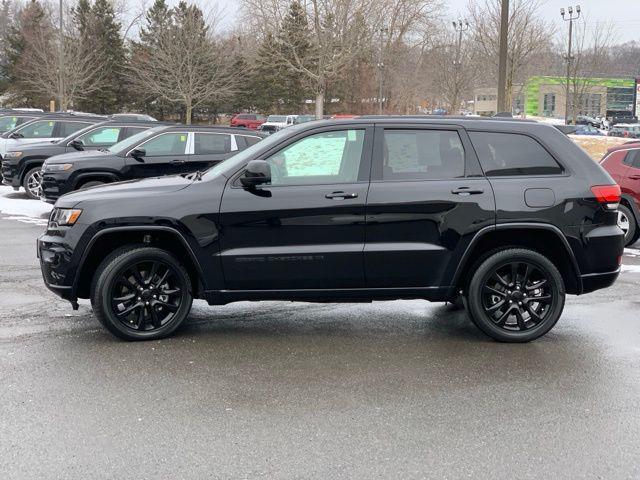 used 2022 Jeep Grand Cherokee car, priced at $29,998