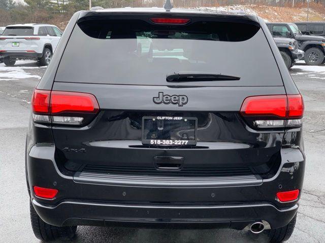 used 2022 Jeep Grand Cherokee car, priced at $29,998