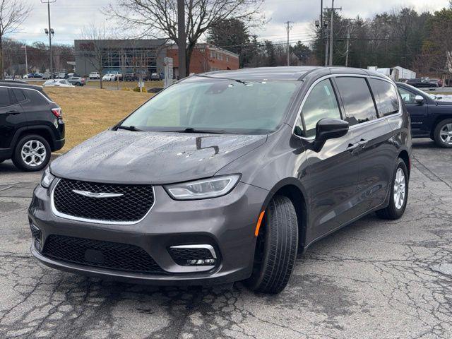 used 2023 Chrysler Pacifica car, priced at $24,995