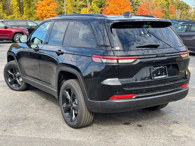 new 2025 Jeep Grand Cherokee car, priced at $56,455