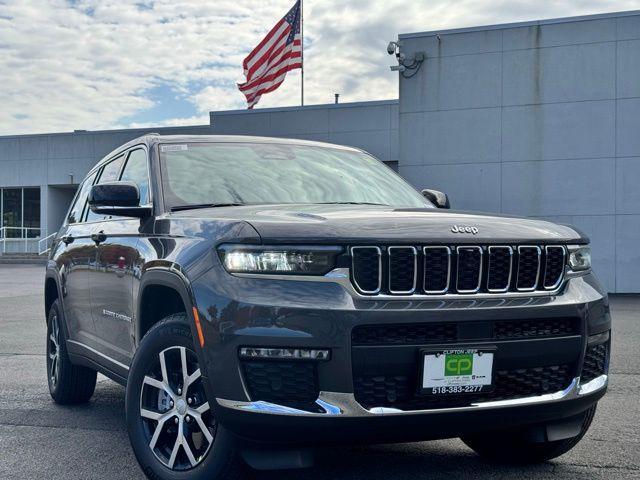 new 2025 Jeep Grand Cherokee car, priced at $55,830