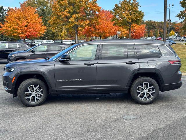 new 2025 Jeep Grand Cherokee car, priced at $55,830