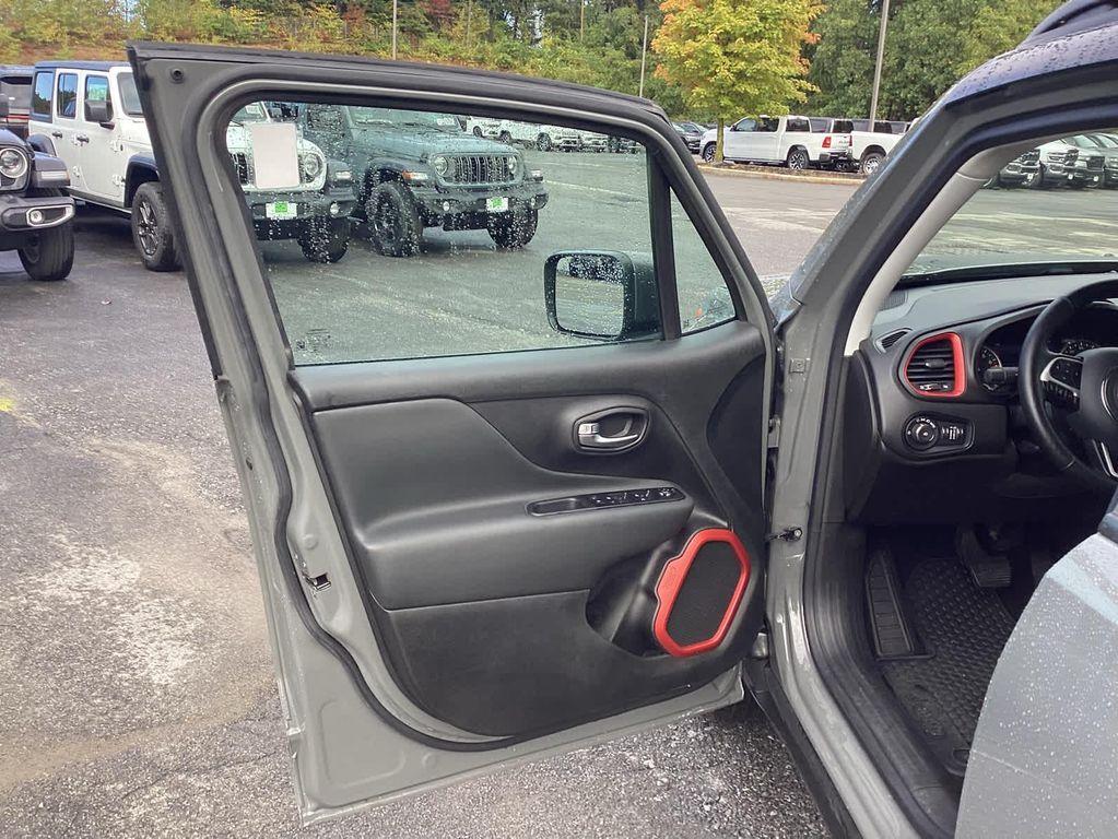 used 2021 Jeep Renegade car, priced at $18,919