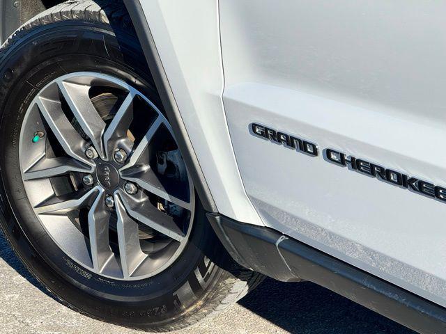 used 2021 Jeep Grand Cherokee car, priced at $26,792