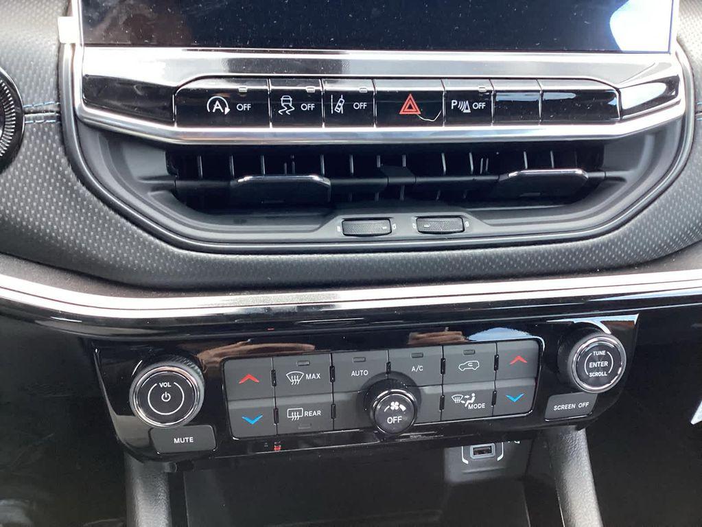 new 2026 Jeep Compass car, priced at $36,345