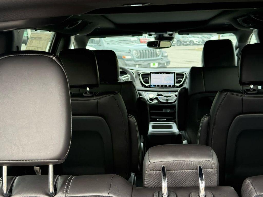 new 2026 Chrysler Pacifica car, priced at $39,918
