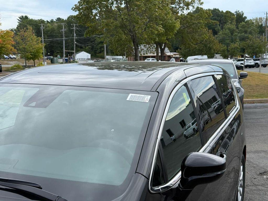 new 2026 Chrysler Pacifica car, priced at $39,918