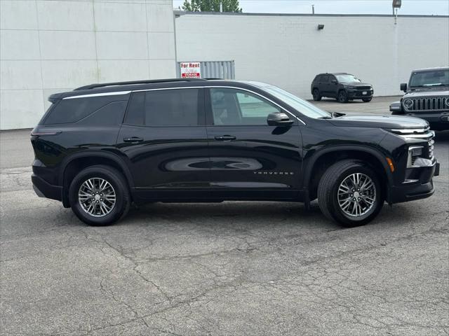 used 2024 Chevrolet Traverse car, priced at $42,995