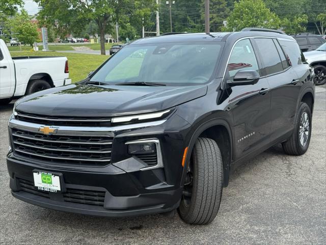 used 2024 Chevrolet Traverse car, priced at $42,995