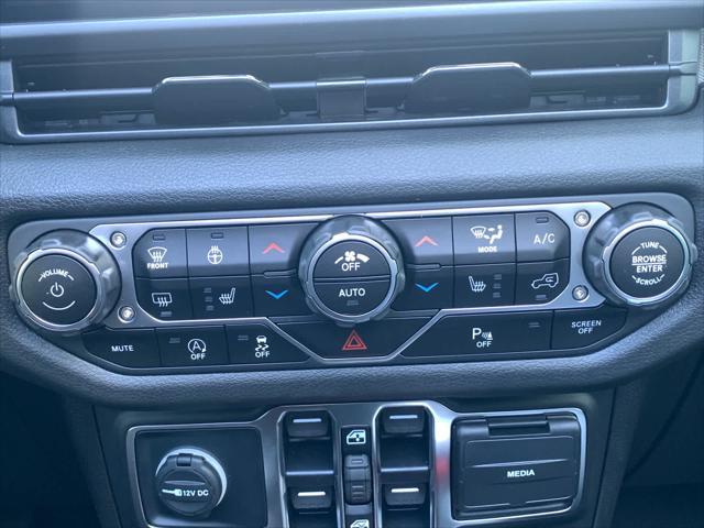 new 2025 Jeep Wrangler car, priced at $51,781