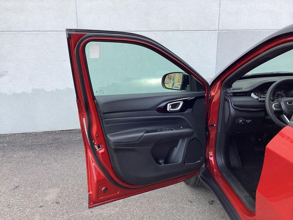 new 2026 Jeep Compass car, priced at $35,750