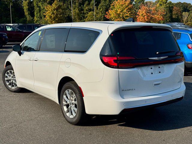 new 2025 Chrysler Pacifica car, priced at $49,035