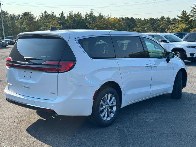 new 2025 Chrysler Pacifica car, priced at $49,035