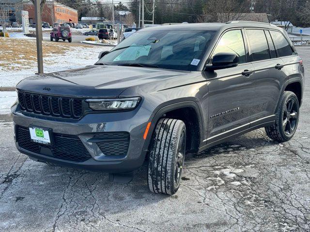 new 2025 Jeep Grand Cherokee car, priced at $49,170