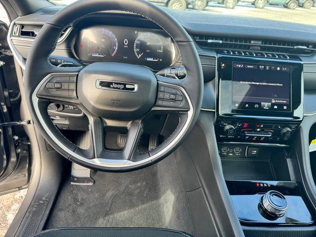 new 2025 Jeep Grand Cherokee car, priced at $49,170