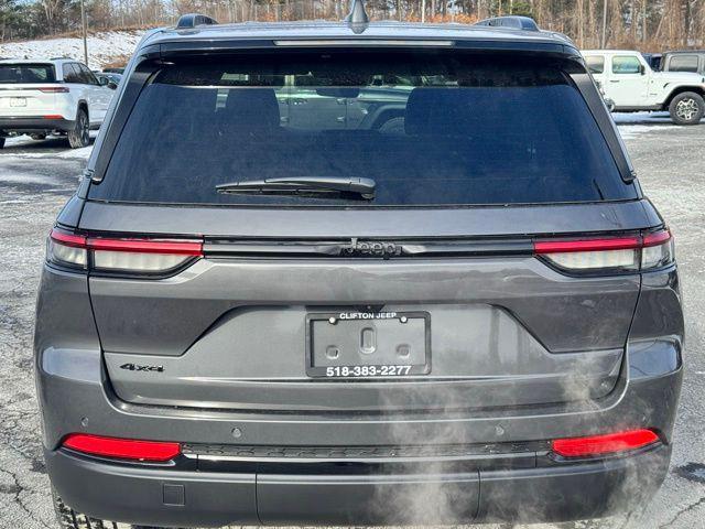 new 2025 Jeep Grand Cherokee car, priced at $49,170