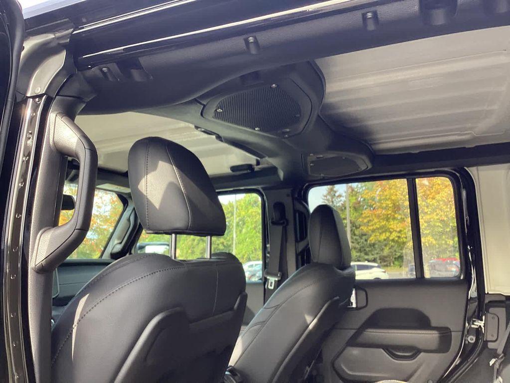 new 2025 Jeep Wrangler car, priced at $54,010