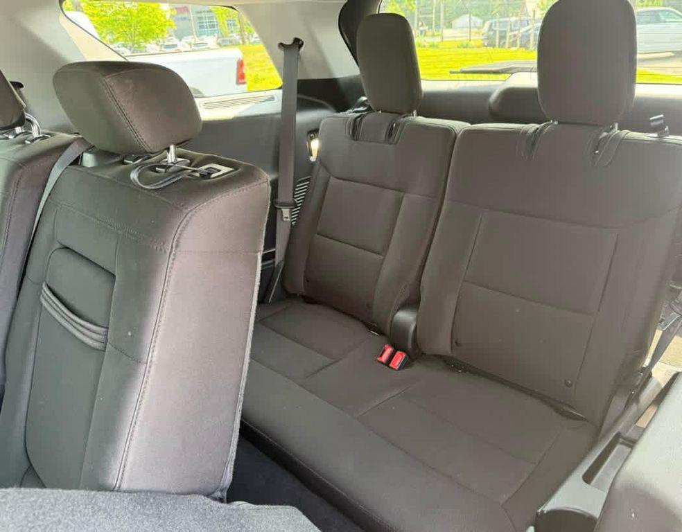 used 2021 Ford Explorer car, priced at $22,900
