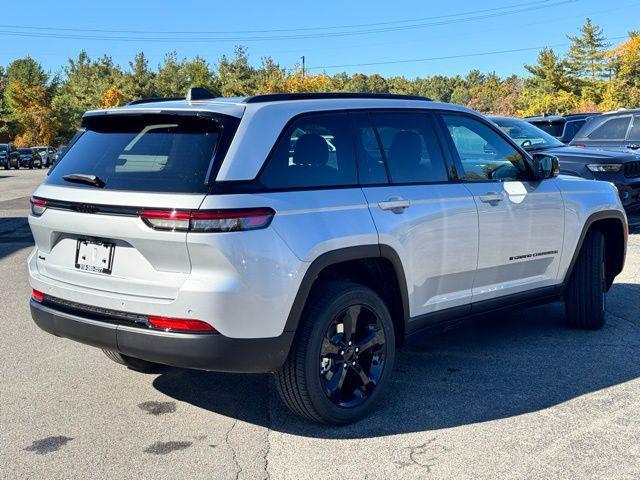 new 2025 Jeep Grand Cherokee car, priced at $49,170