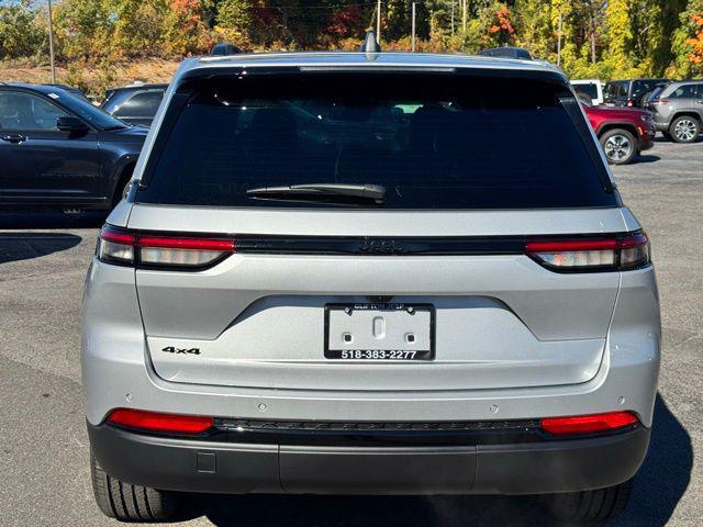 new 2025 Jeep Grand Cherokee car, priced at $49,170