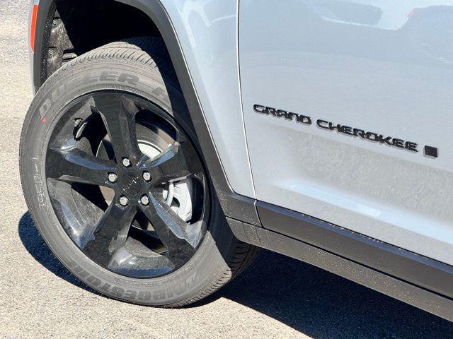 new 2025 Jeep Grand Cherokee car, priced at $49,170