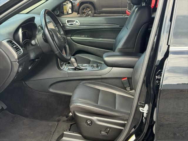 used 2022 Jeep Grand Cherokee car, priced at $31,984