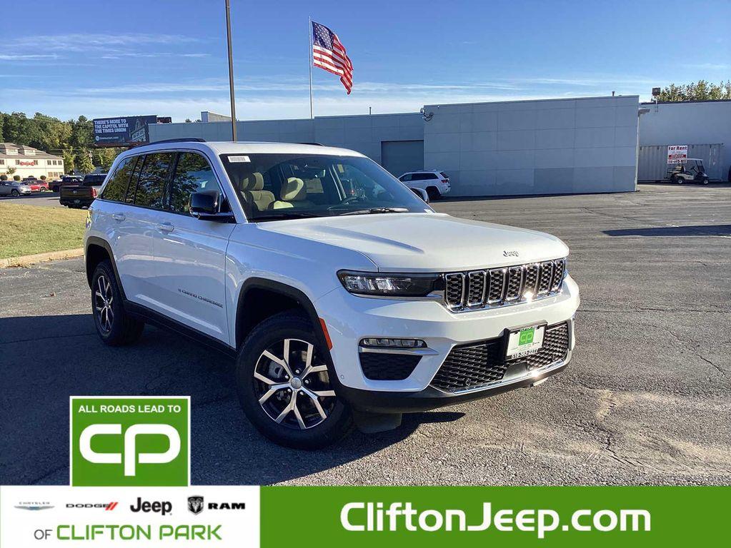 new 2025 Jeep Grand Cherokee car, priced at $47,510