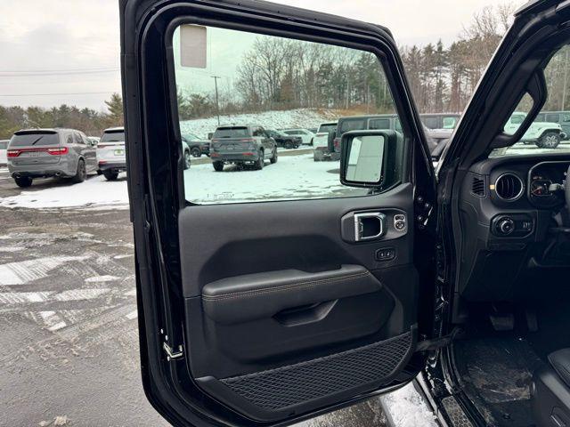 new 2025 Jeep Wrangler car, priced at $62,445