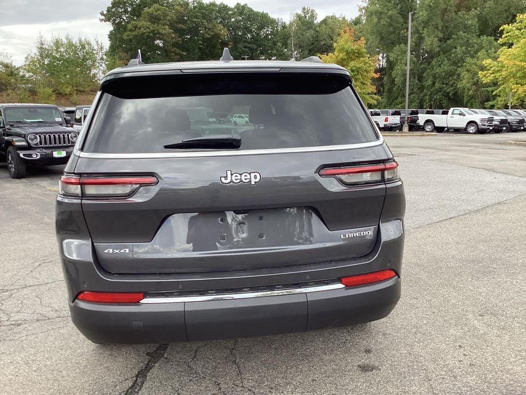 new 2025 Jeep Grand Cherokee car, priced at $40,894