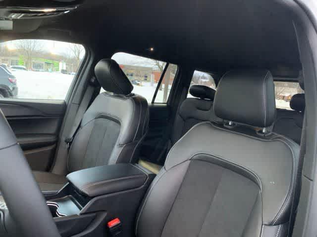 new 2025 Jeep Grand Cherokee car, priced at $42,472