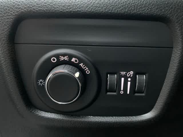 new 2025 Jeep Grand Cherokee car, priced at $42,472