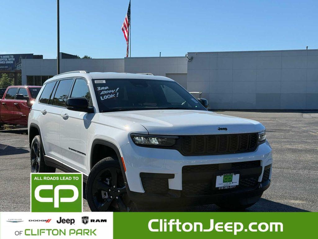 new 2025 Jeep Grand Cherokee car, priced at $42,254