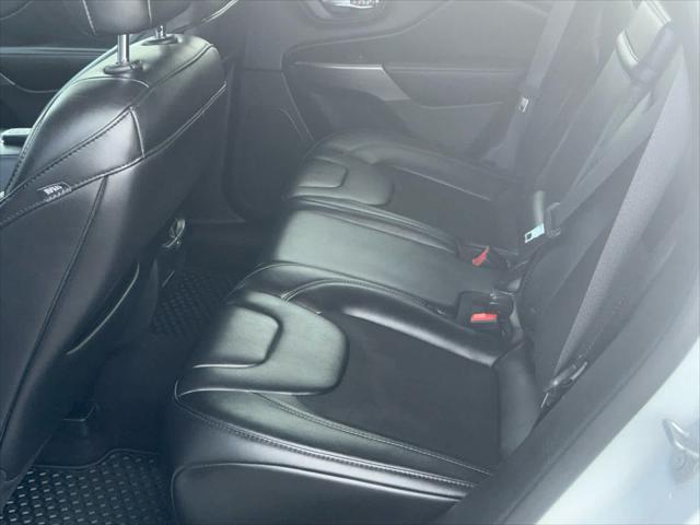 used 2019 Jeep Cherokee car, priced at $16,995