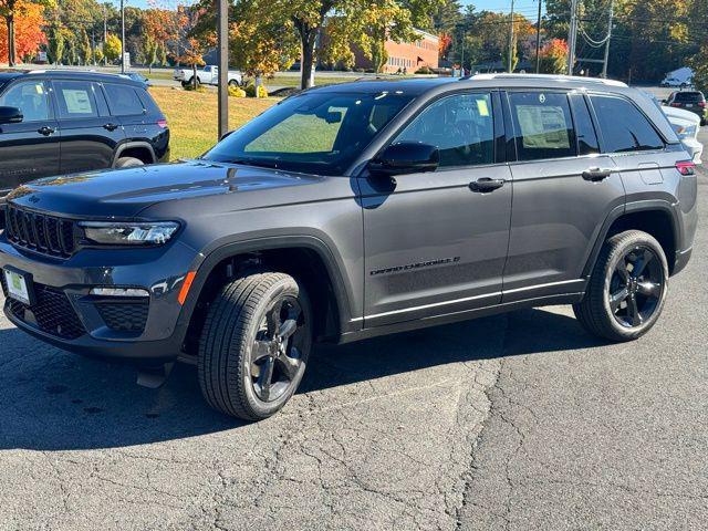 new 2025 Jeep Grand Cherokee car, priced at $55,460