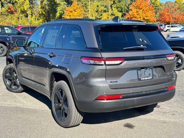 new 2025 Jeep Grand Cherokee car, priced at $55,460