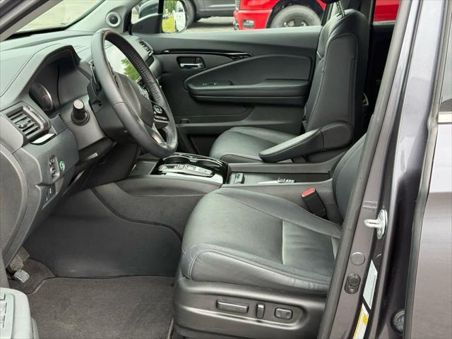used 2022 Honda Pilot car, priced at $38,952