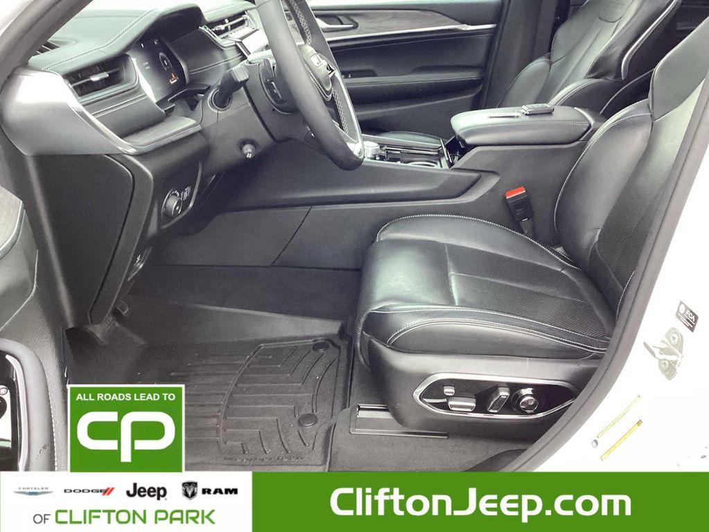 used 2023 Jeep Grand Cherokee car, priced at $40,995
