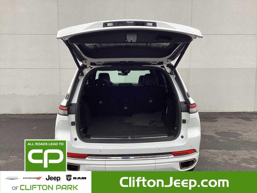 used 2023 Jeep Grand Cherokee car, priced at $40,995