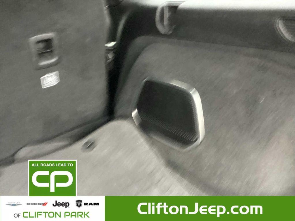 used 2023 Jeep Grand Cherokee car, priced at $40,995