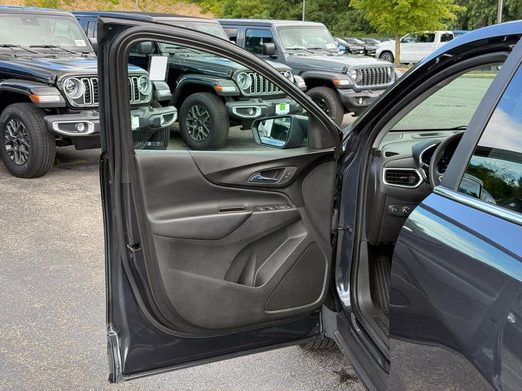 used 2023 Chevrolet Equinox car, priced at $23,800